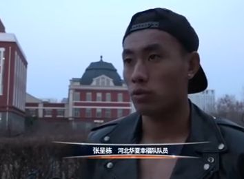 正是这番末日荒凉的场景，呈现出了《掠食城市》不同以往的未来世界